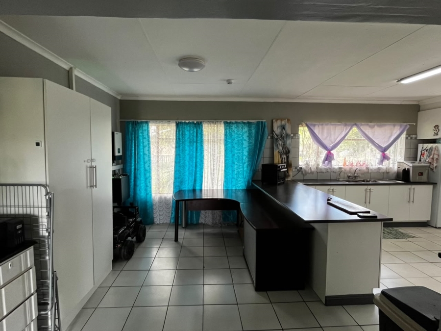 3 Bedroom Property for Sale in La Hoff North West